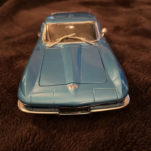 1965 all metal with rubber tires scale 1/18 - Picture 14 of 14